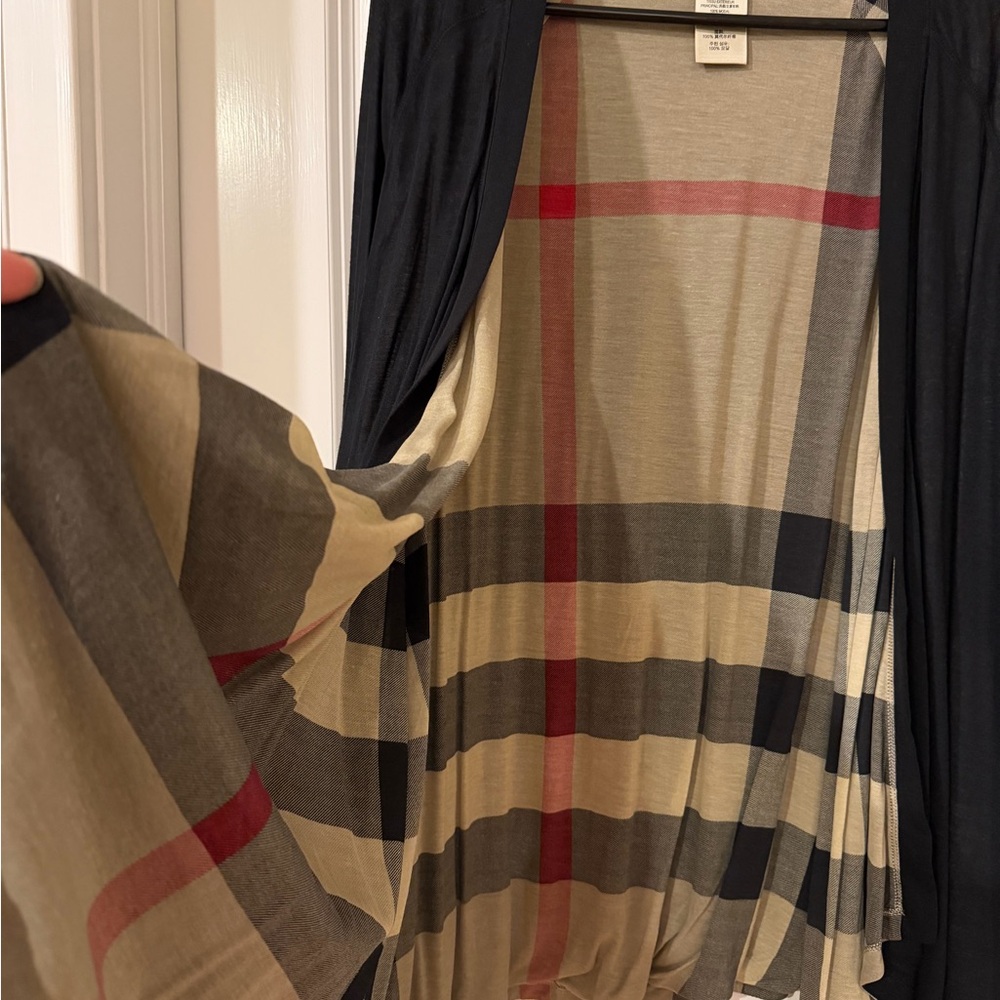 Burberry black & plaid cardigan - Picture 7 of 12